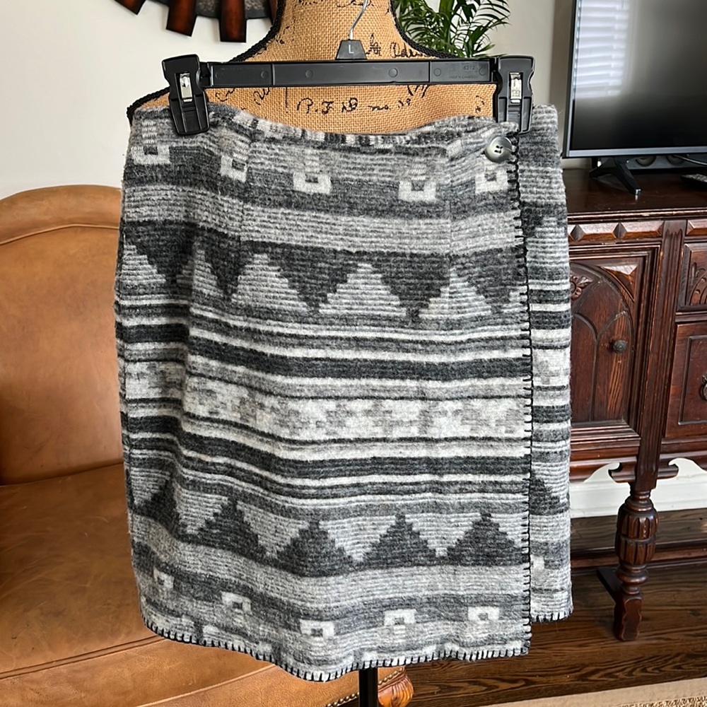 Moda International wrap skirt size Med